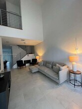 7240 NW 103rd Path in Doral, FL - Building Photo - Building Photo