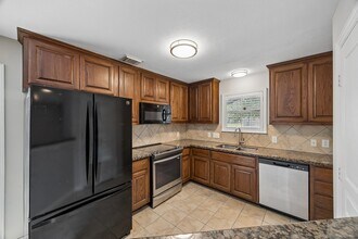 3506 Garrow St in Houston, TX - Building Photo - Building Photo