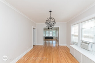 4906 N Marmora Ave, Unit 2 in Chicago, IL - Building Photo - Building Photo