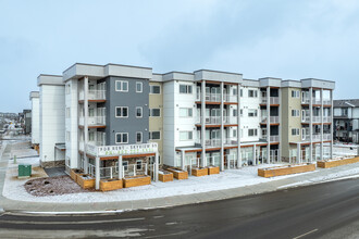 15 Skyview in Calgary, AB - Building Photo - Primary Photo