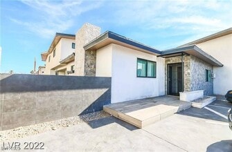 2201 Fairfield Ave in Las Vegas, NV - Foto de edificio - Building Photo