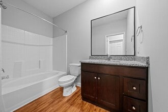 1592 Collegeview Dr in Bowling Green, KY - Building Photo - Building Photo