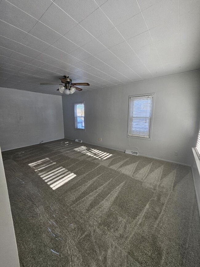 370 Ahnaip St in Menasha, WI - Building Photo - Building Photo