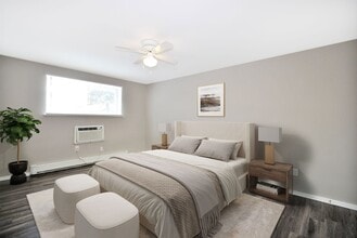 District Royal Oak in Royal Oak, MI - Foto de edificio - Building Photo