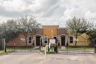 3151 Regal Dr, Unit A in Edinburg, TX - Building Photo