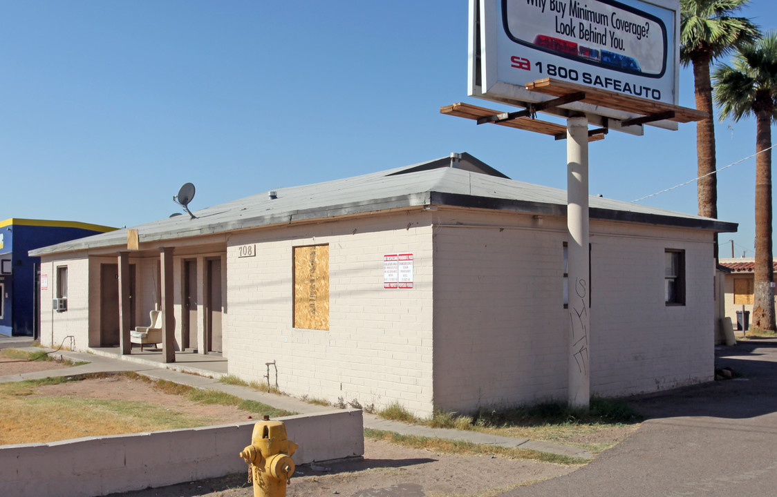 708 N 24th St in Phoenix, AZ - Building Photo