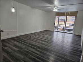 404 NW 68th Ave, Unit 304 in Plantation, FL - Building Photo - Building Photo