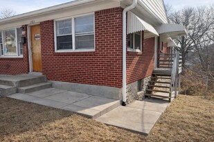 2401-2403 Park Dr in Kansas City, KS - Building Photo