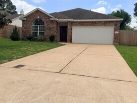 1112 Walnut Bend in Brenham, TX - Building Photo