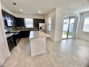 7879 NW Greenbank Cir in Port St. Lucie, FL - Building Photo - Building Photo