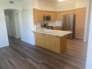 310 W McCoy Ln in Santa Maria, CA - Building Photo - Building Photo