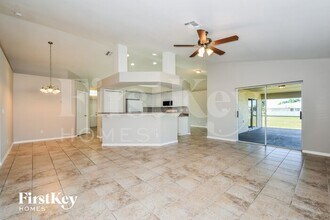 405 NW 6th Terrace in Cape Coral, FL - Foto de edificio - Building Photo