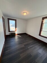 56 Chapman Pl, Unit 2 in Irvington, NJ - Building Photo - Building Photo