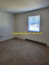 613 Nelson Ct in Lebanon, MO - Building Photo - Building Photo