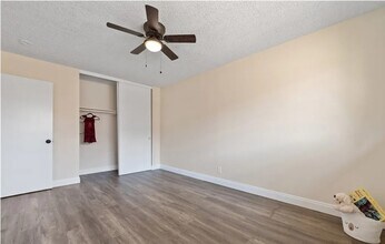 2692 N Berkeley St in Orange, CA - Foto de edificio - Building Photo