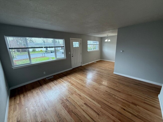 2236 Hoyt St SE in Salem, OR - Building Photo - Building Photo