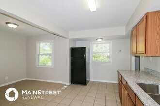 10117 Crown Point Dr in St. Louis, MO - Foto de edificio - Building Photo