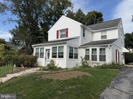 635 Lukens Ave in Upper Darby Township, PA - Building Photo