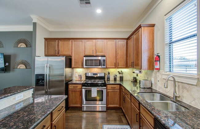 4001 Dallas St in Houston, TX - Building Photo - Building Photo