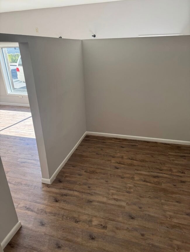 131 Naugatuck Ave in Milford, CT - Building Photo - Building Photo