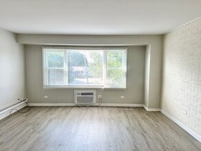 9709 W Lorraine Dr in Countryside, IL - Building Photo - Building Photo