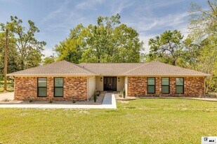 203 Dupont Dr in West Monroe, LA - Building Photo