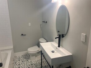 4920 La Branch St-Unit -2 in Houston, TX - Building Photo - Building Photo