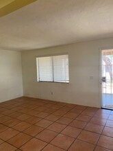 1002 E Simmons St in Tucson, AZ - Foto de edificio - Building Photo