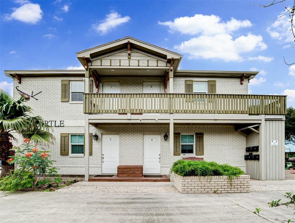 1820 Avenue O 1/2-Unit -6 in Galveston, TX - Foto de edificio