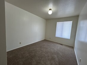 93 S Valley Dr in Evanston, WY - Building Photo - Building Photo