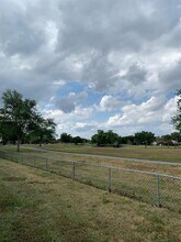 425 W Park Dr in Miami, FL - Building Photo - Building Photo