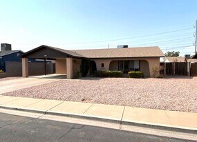 1653 W Plana Ave in Mesa, AZ - Building Photo