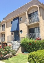 858 S Sherbourne Dr, Unit #7 Apartments