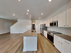 37749 Dusty Saddle Ln in Zephyrhills, FL - Building Photo - Building Photo