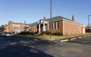 Olde School Commons in Garner, NC - Building Photo - Building Photo