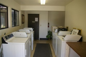 Corning West Apartments in Corning, CA - Foto de edificio - Other
