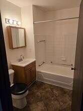 3520 Oak Tree Dr, Unit 3520 Oaktree Dr. in Kalamazoo, MI - Building Photo - Building Photo