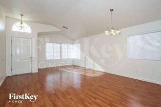 4552 Del Pappa Ct in Las Vegas, NV - Building Photo - Building Photo