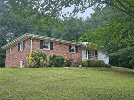 6271 Mountain Ct SE in Mableton, GA - Building Photo