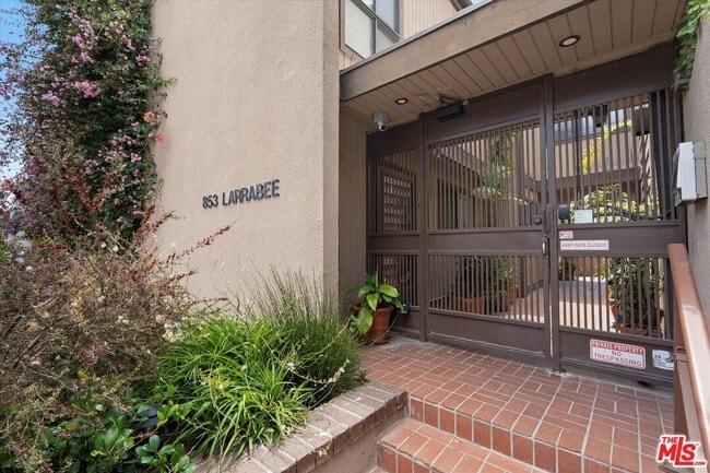 853 Larrabee St in West Hollywood, CA - Building Photo - Building Photo