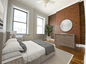 202 E 13th St in New York, NY - Building Photo - Building Photo