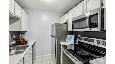 521 Martin Luther King Dr W in Cincinnati, OH - Building Photo - Building Photo