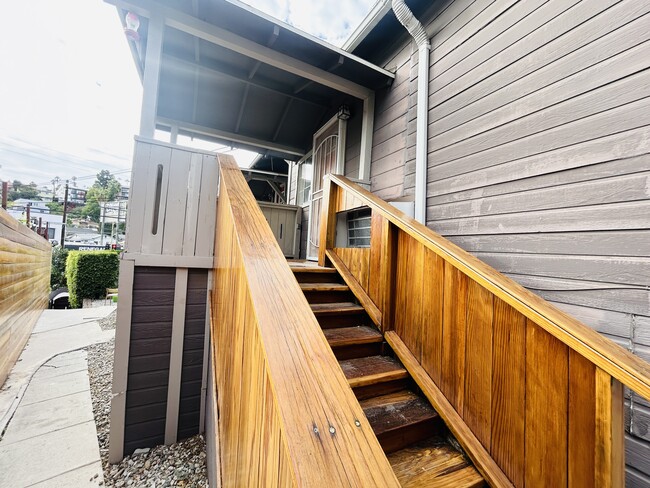 1102 Westerly Ter, Unit 1102 in Los Angeles, CA - Building Photo - Building Photo