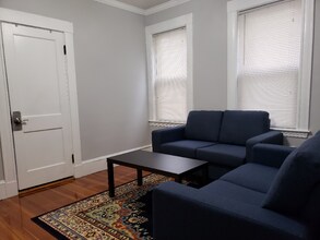 11 New Hampshire Ave in Somerville, MA - Building Photo - Building Photo