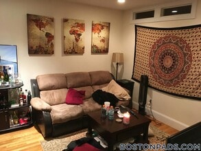 66 Egmont St in Brookline, MA - Foto de edificio - Building Photo