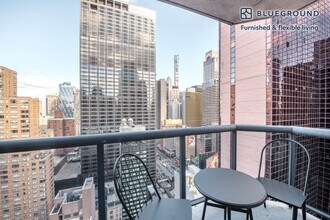 235 W 48th St in New York, NY - Building Photo - Building Photo