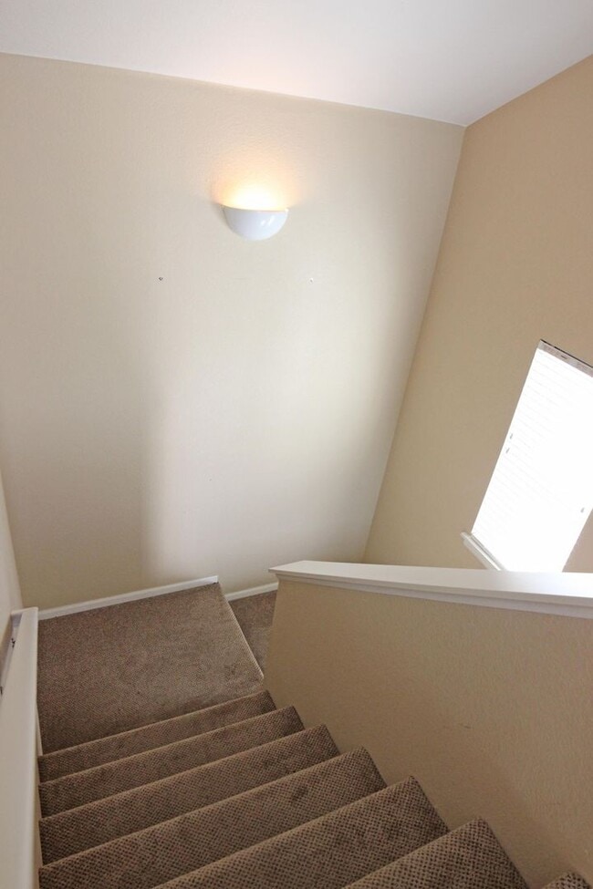 2107 Grays Peak Dr in Loveland, CO - Building Photo - Building Photo