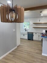 11707 Atkinson Ave in Hawthorne, CA - Building Photo