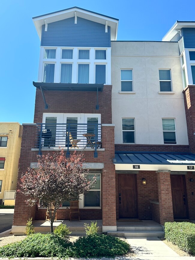 property at 808 N 4th Ave
