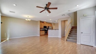 6250 W Arby Ave in Las Vegas, NV - Building Photo - Building Photo